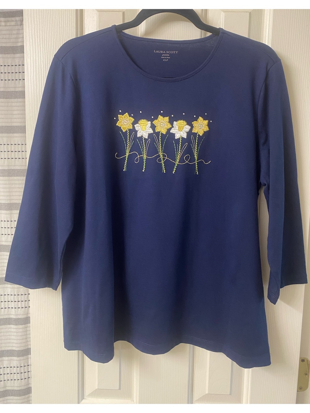 Laura Scott Embroidery Floral Daffodils 3/4 Sleeve Crewneck Top Size XL Petite